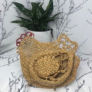 Wicker Chicken wall organizer